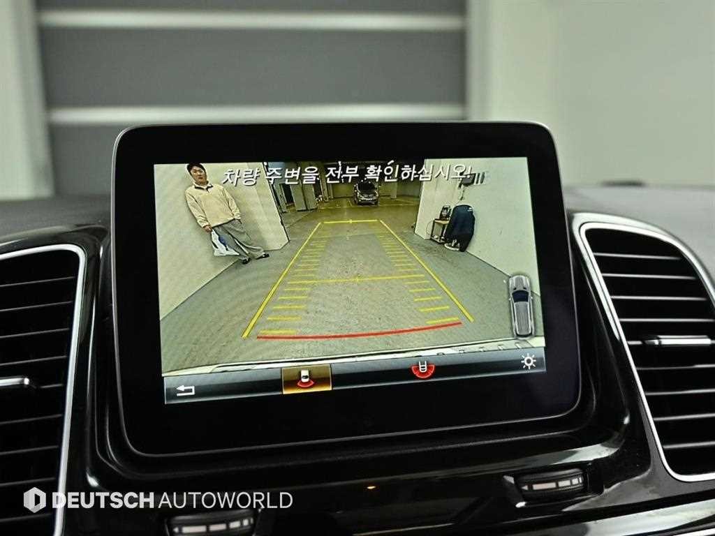 벤츠 GLE 클래스 GLE 클래스 W166 GLE 350 d 4MATIC 이미지 15