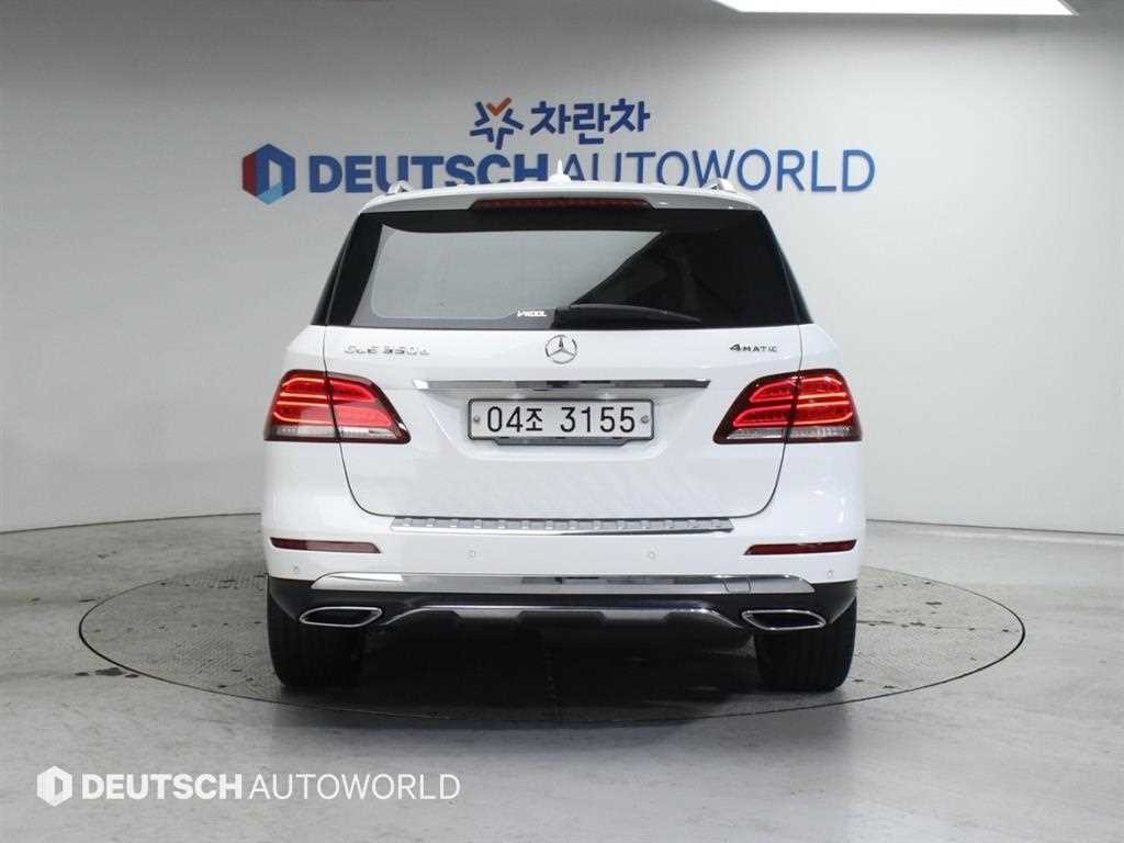 벤츠 GLE 클래스 GLE 클래스 W166 GLE 350 d 4MATIC 이미지 4