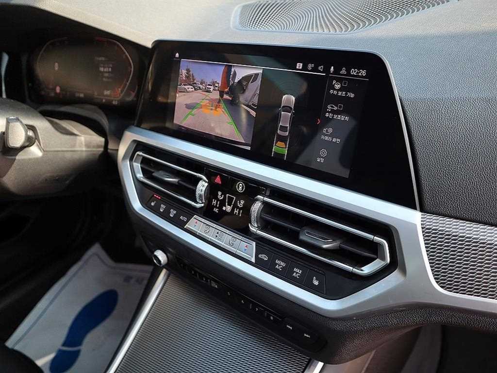 BMW 3시리즈 3시리즈 (G20) 320i M 스포츠 블랙수트 이미지 11