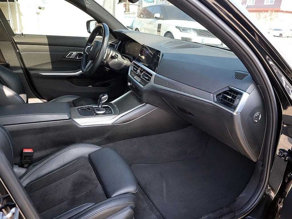 BMW 3시리즈 3시리즈 (G20) 320i M 스포츠 블랙수트 이미지 13
