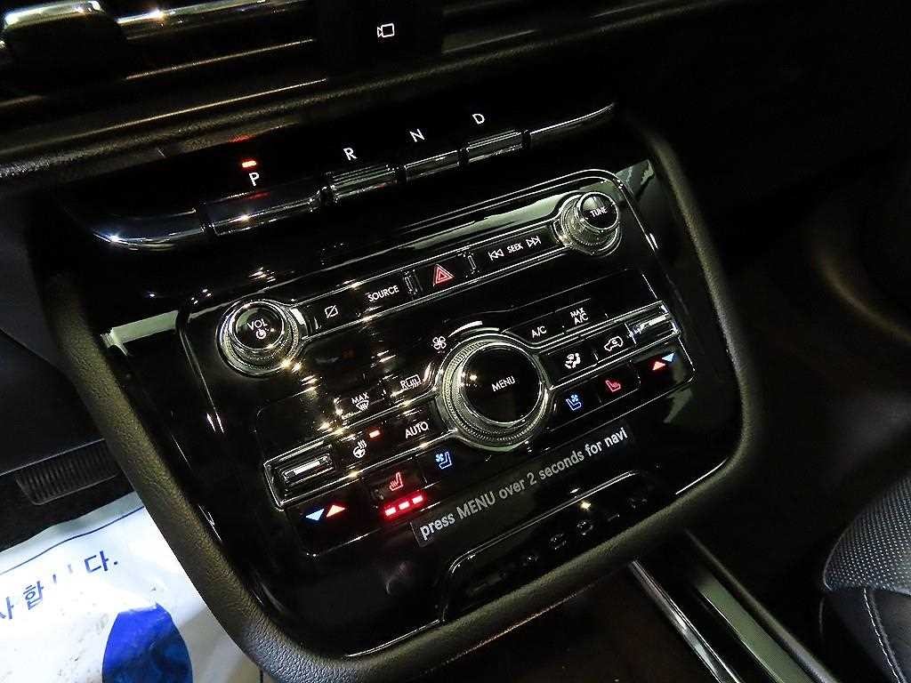 링컨 코세어 2.0 리저브 AWD 이미지 12