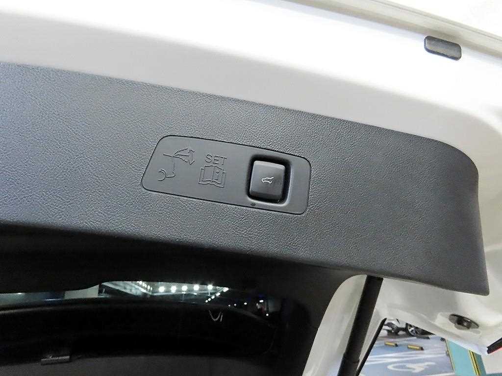 링컨 코세어 2.0 리저브 AWD 이미지 15