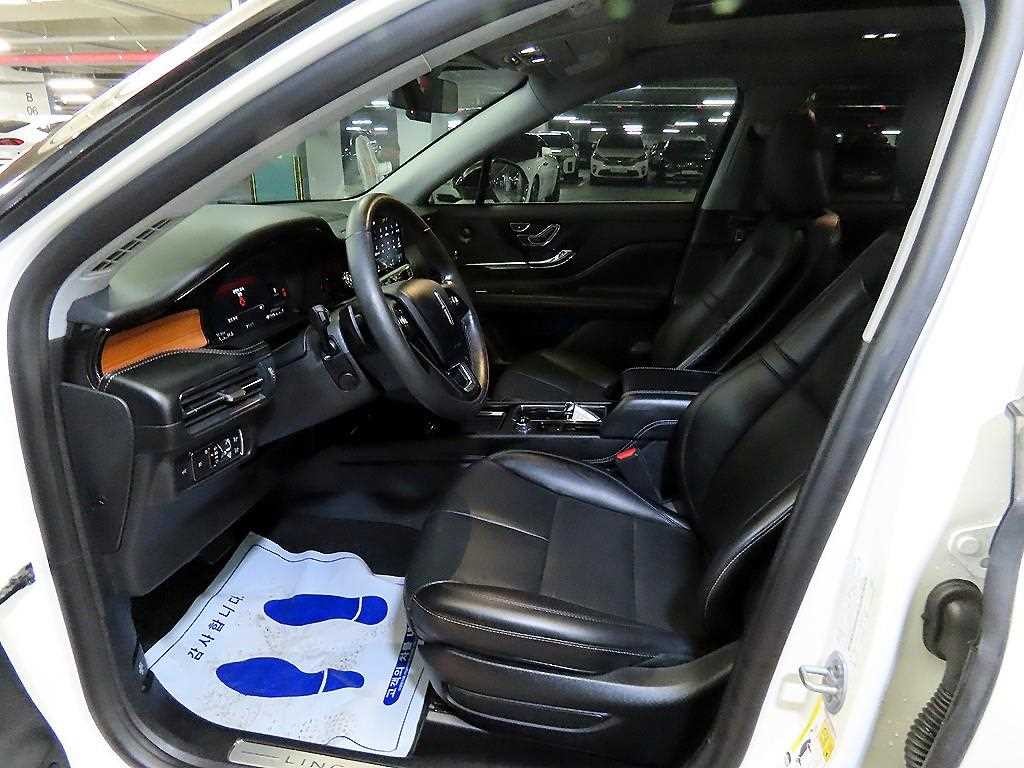 링컨 코세어 2.0 리저브 AWD 이미지 6