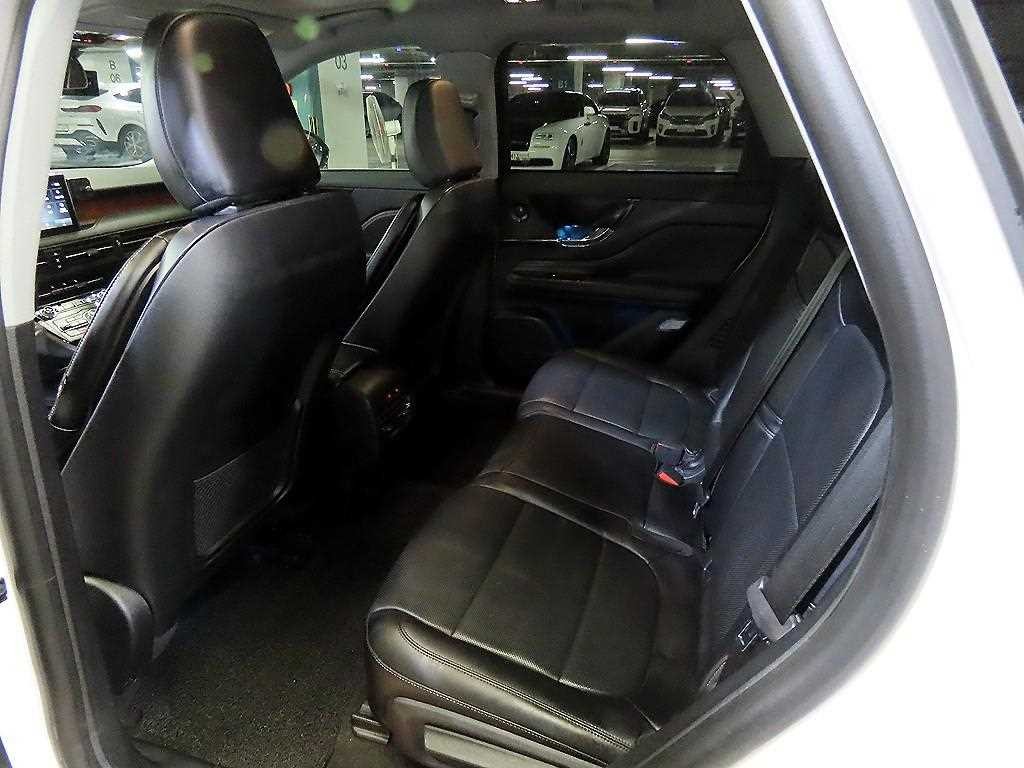 링컨 코세어 2.0 리저브 AWD 이미지 7