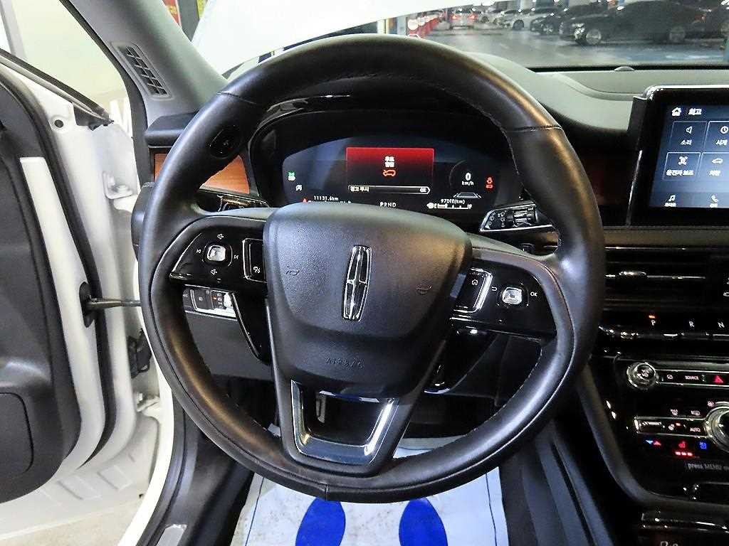 링컨 코세어 2.0 리저브 AWD 이미지 8