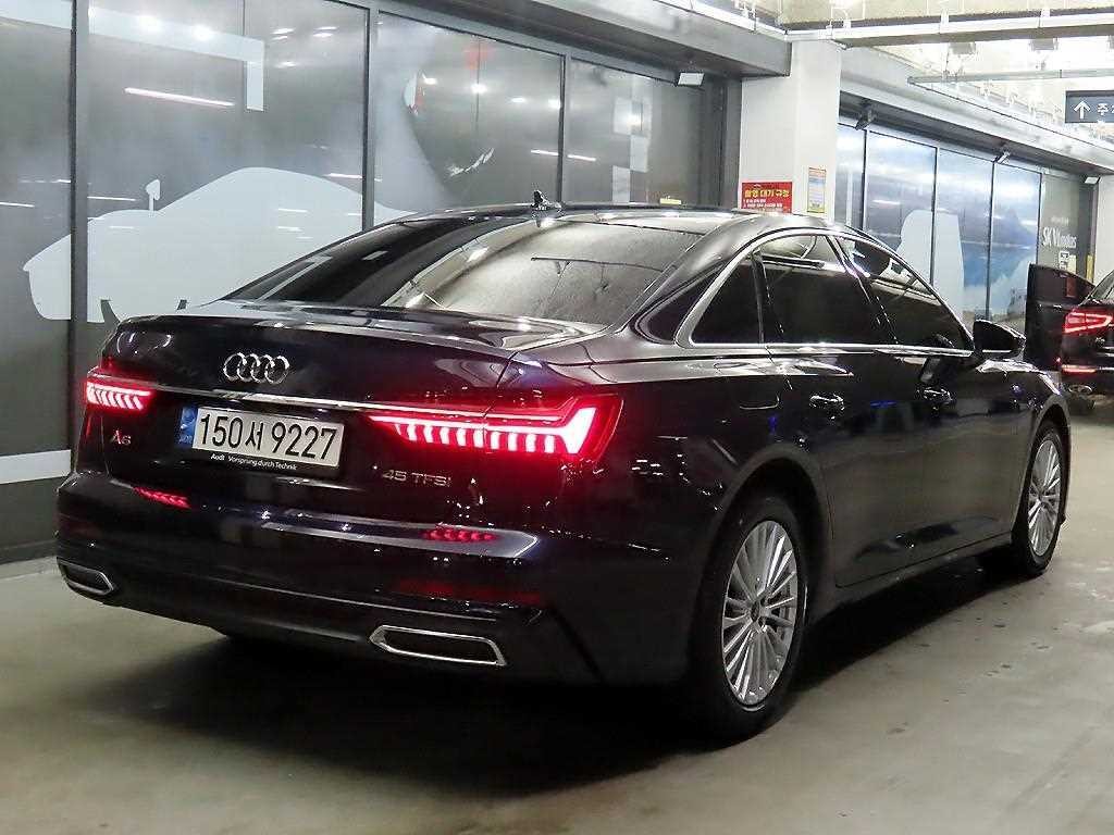 아우디 A6 A6 (C8) 45 TFSI 프리미엄 이미지 4