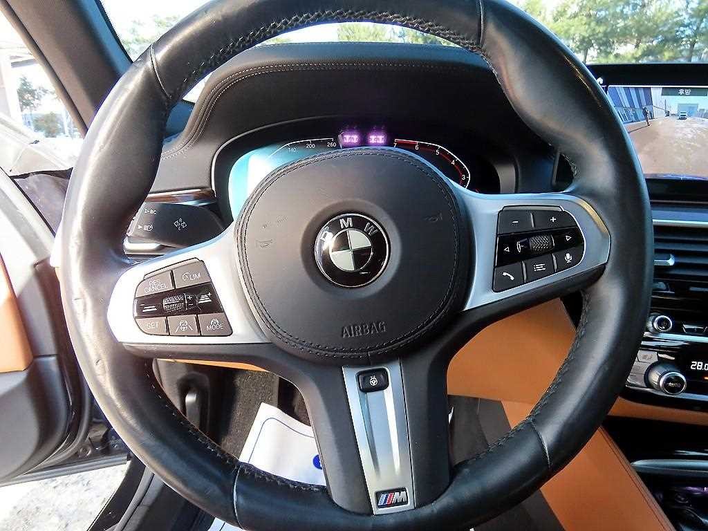 BMW 5시리즈 5시리즈 (G30) 520i M 스포츠 이미지 12