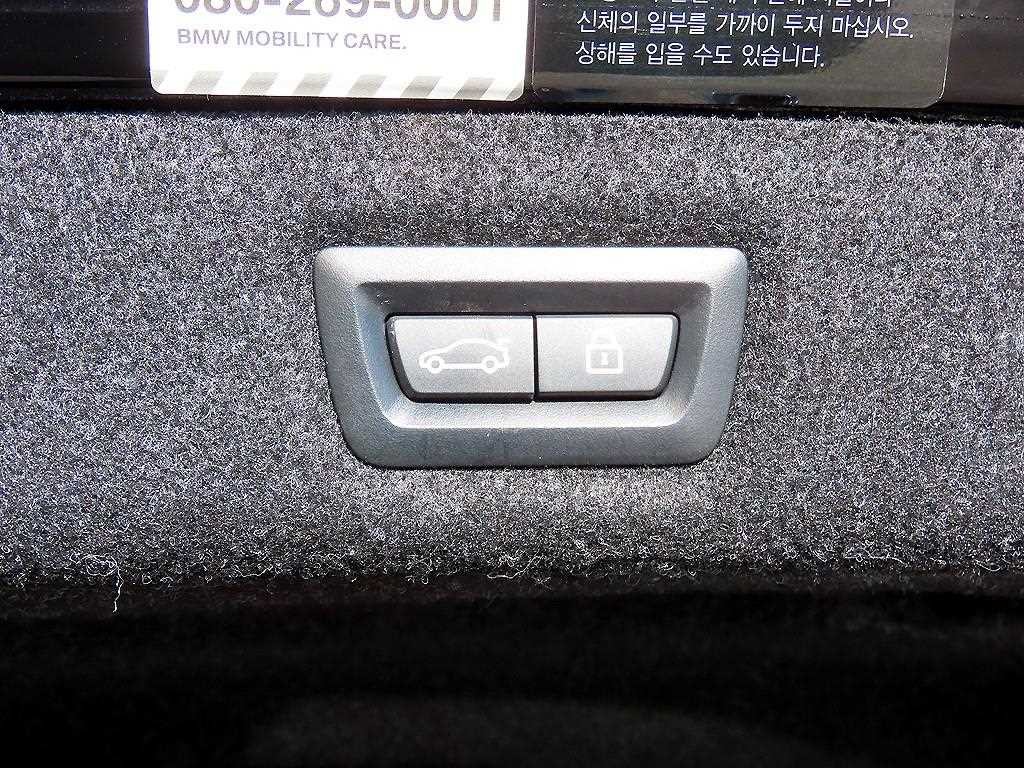 BMW 5시리즈 5시리즈 (G30) 520i M 스포츠 이미지 16