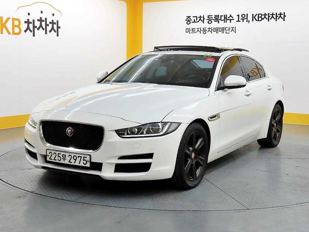 재규어 XE 2.0D 프레스티지 이미지 2