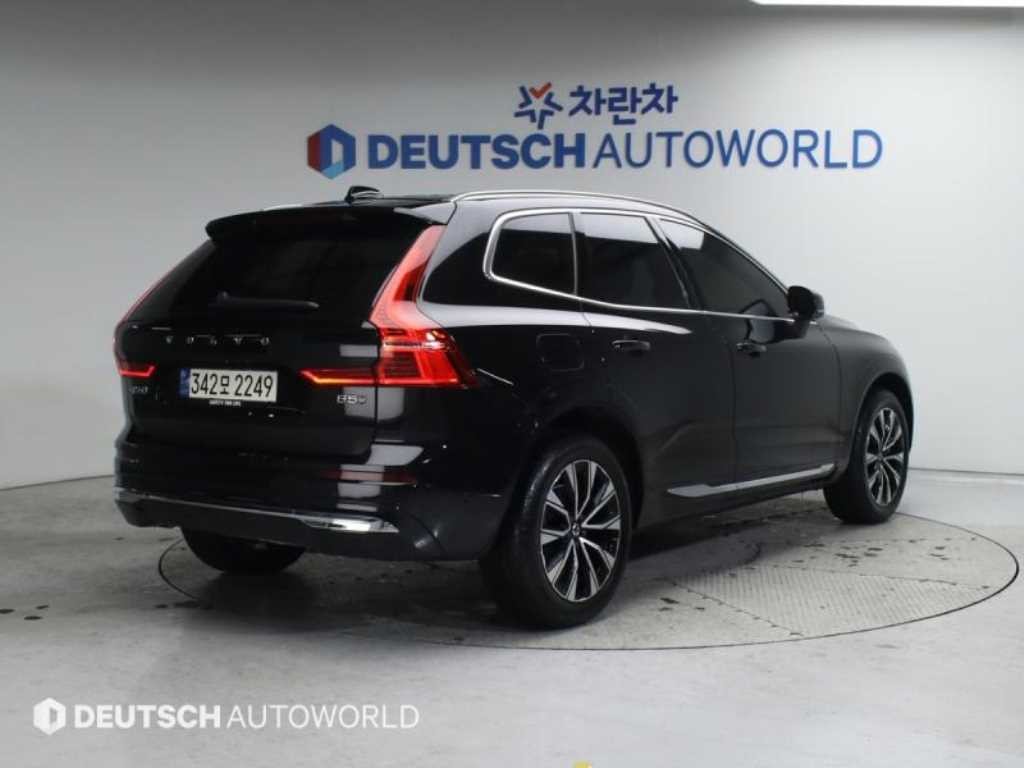 볼보 XC60 XC60(2세대) B5 AWD 얼티메이트 브라이트 이미지 2