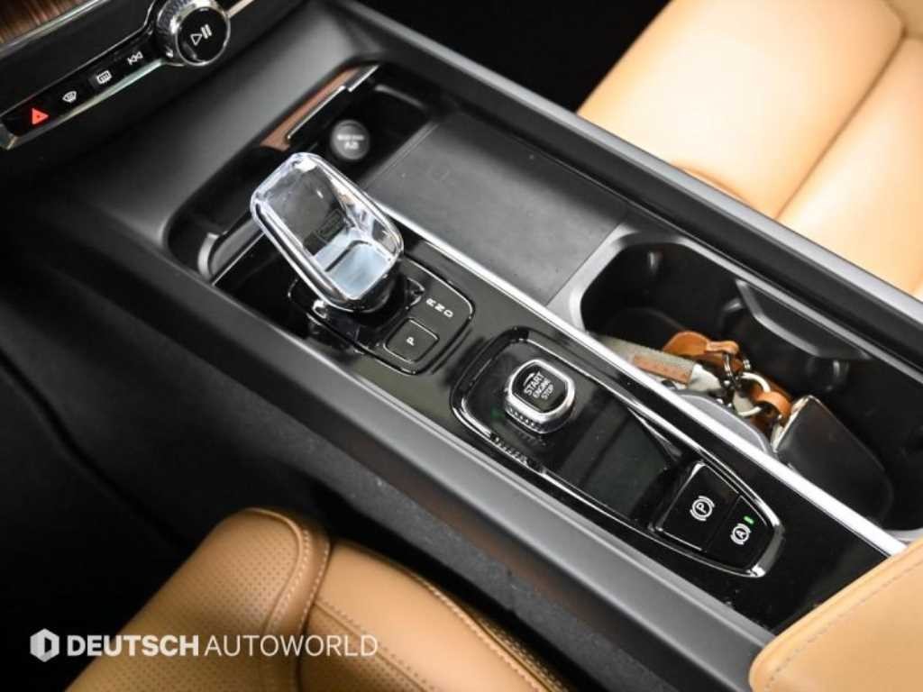 볼보 XC60 XC60(2세대) B5 AWD 얼티메이트 브라이트 이미지 9