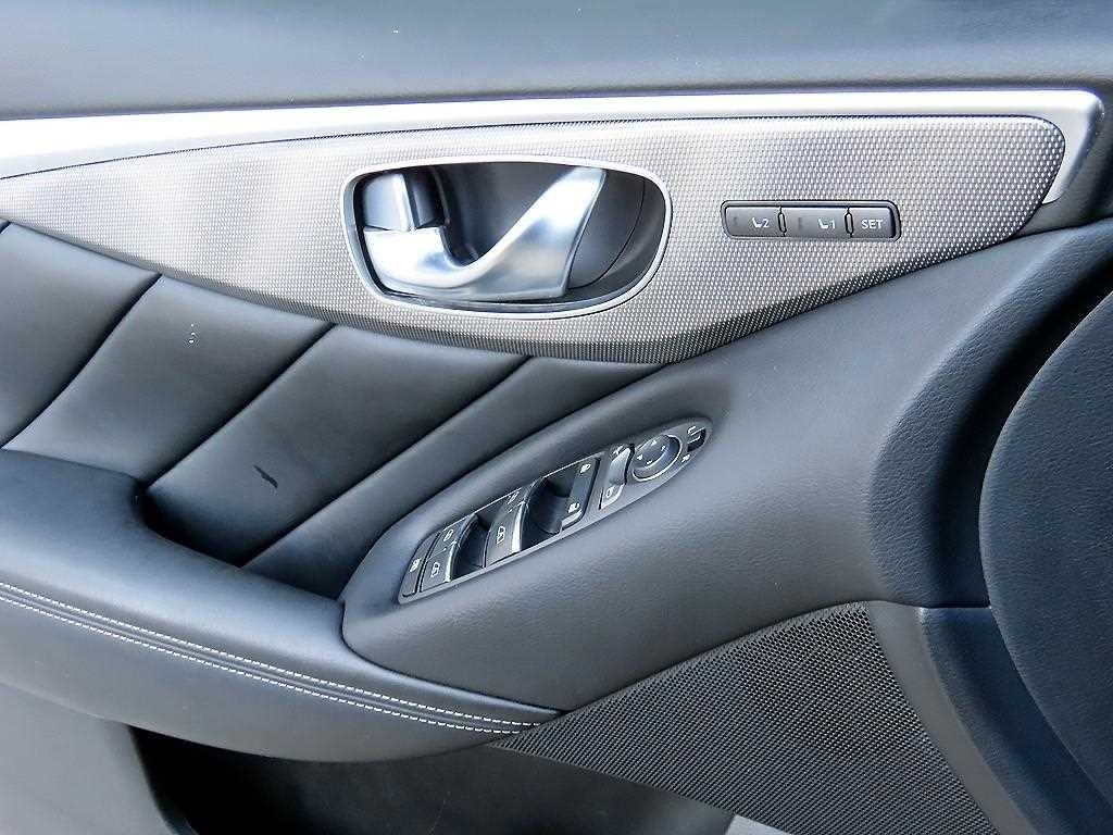 인피니티 Q Q50 2.2D 프리미엄 이미지 11
