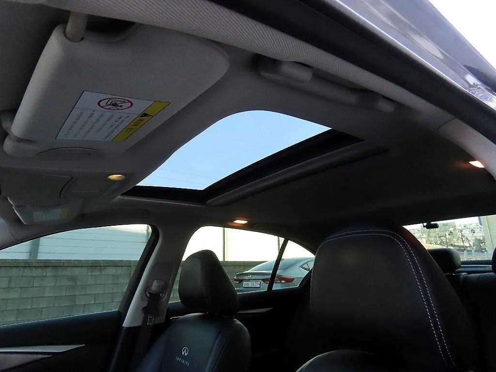 인피니티 Q Q50 2.2D 프리미엄 이미지 18