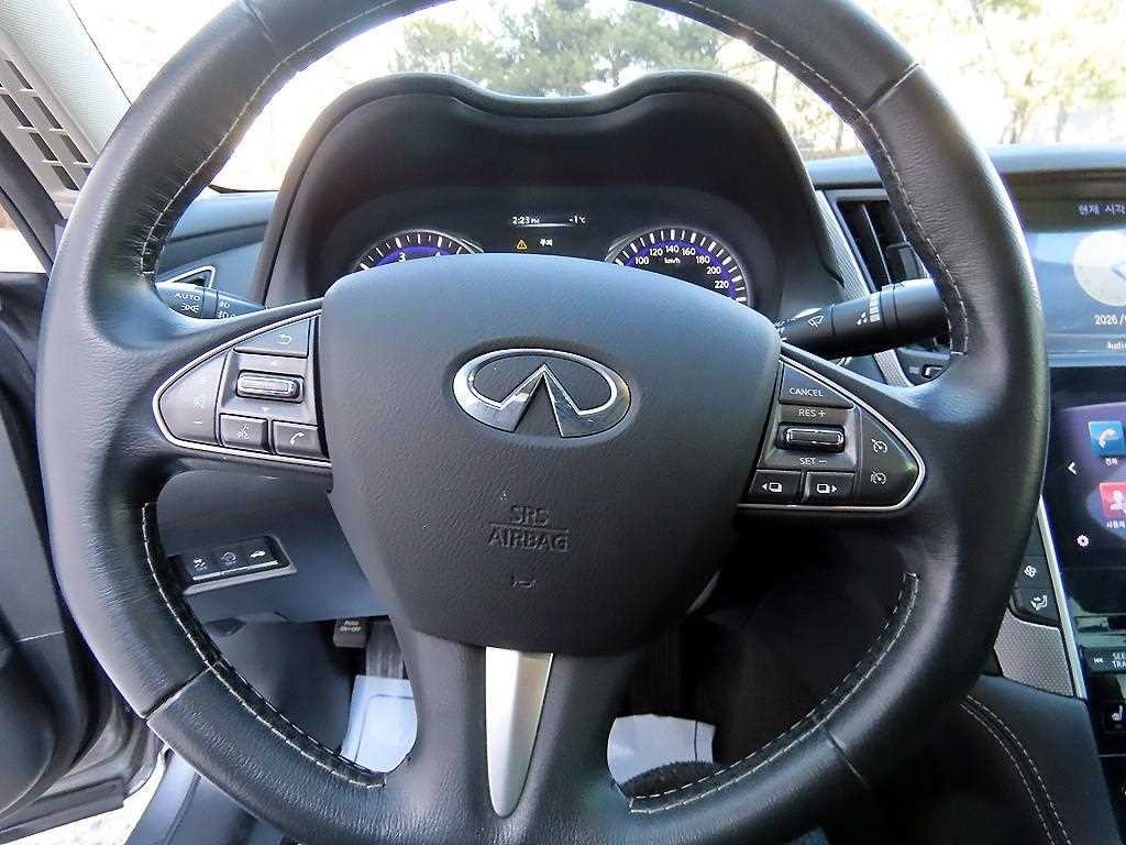 인피니티 Q Q50 2.2D 프리미엄 이미지 8