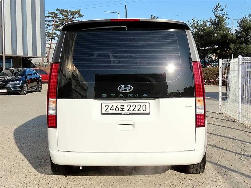 현대 스타리아 4WD 디젤 투어러 모던 이미지 4