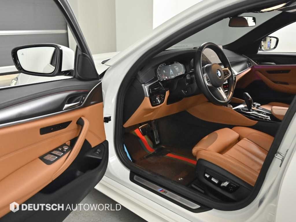 BMW 5시리즈 5시리즈 (G30) 520i M 스포츠 이미지 11