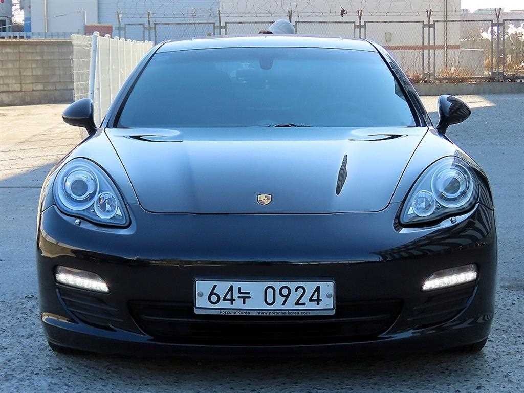 포르쉐 파나메라 4.8 S 이미지 1
