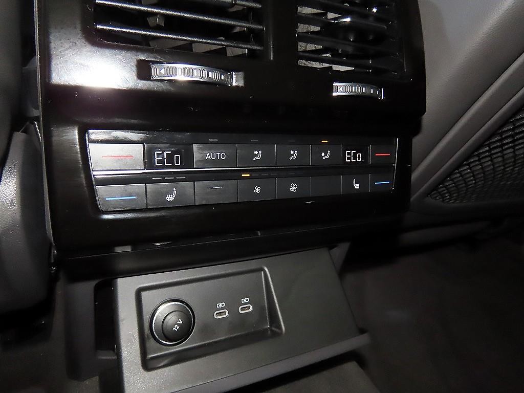 폭스바겐 투아렉 투아렉 3세대 3.0 TDI 프레스티지 이미지 14