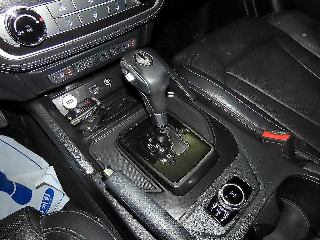 KG모빌리티(쌍용) 렉스턴 렉스턴 스포츠 칸 디젤 2.2 4WD 5링크 프레스티지 스페셜 이미지 12
