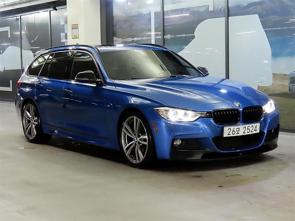 BMW 3시리즈 3시리즈 (F30) 320d 투어링 M 퍼포먼스 에디션 이미지 1