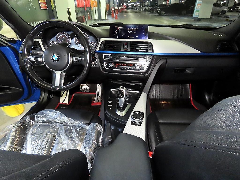 BMW 3시리즈 3시리즈 (F30) 320d 투어링 M 퍼포먼스 에디션 이미지 10