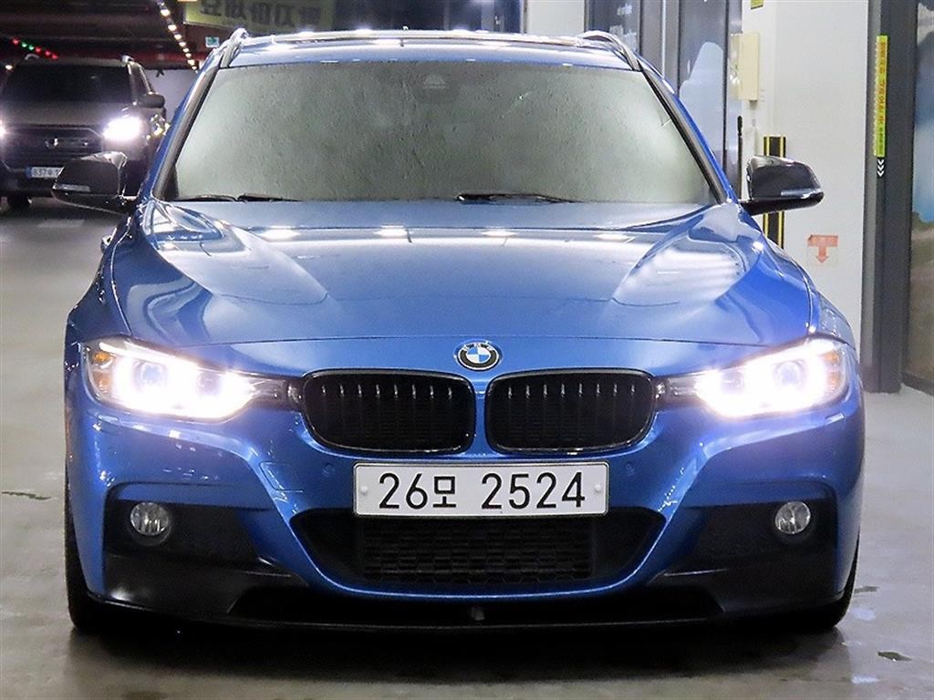BMW 3시리즈 3시리즈 (F30) 320d 투어링 M 퍼포먼스 에디션 이미지 2