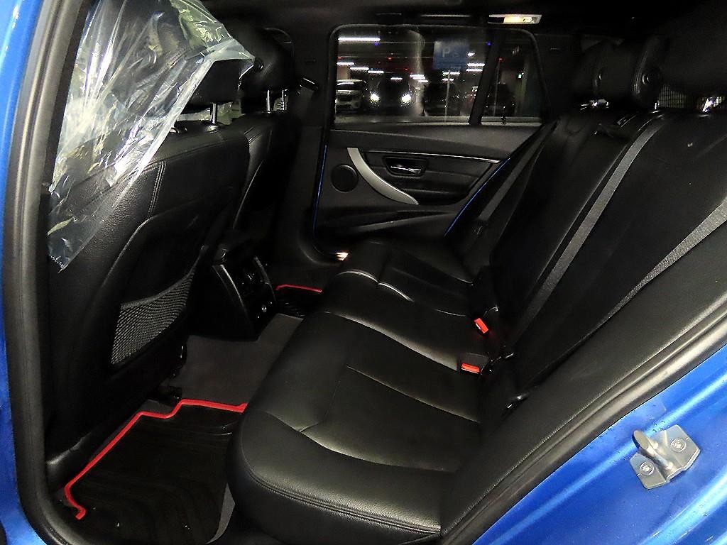 BMW 3시리즈 3시리즈 (F30) 320d 투어링 M 퍼포먼스 에디션 이미지 7