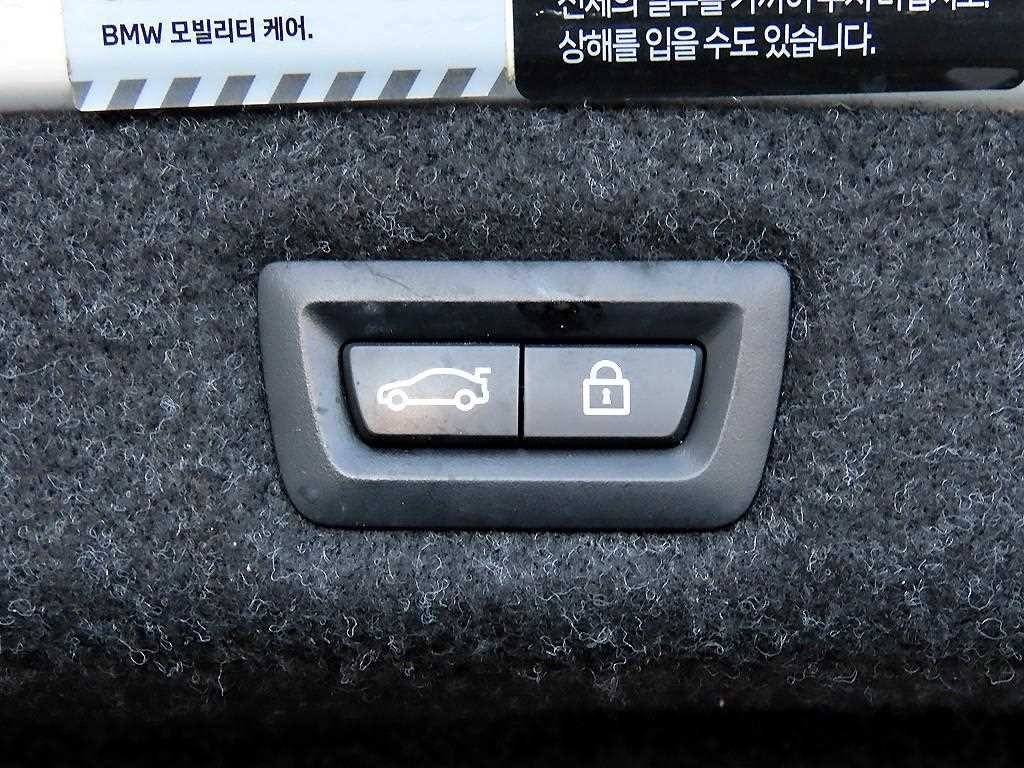 BMW 5시리즈 5시리즈 (G30) 520i M 스포츠 이미지 16