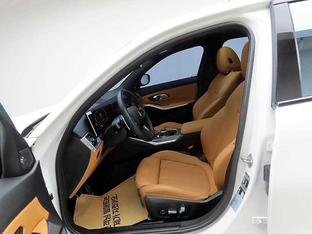 BMW 3시리즈 3시리즈 (G20) 320i M 스포츠 이미지 14