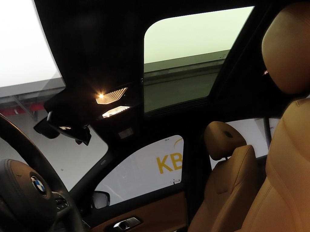 BMW 3시리즈 3시리즈 (G20) 320i M 스포츠 이미지 17