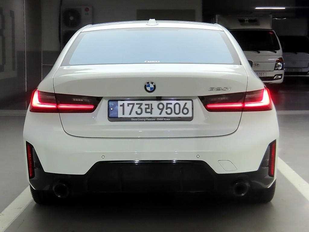 BMW 3시리즈 3시리즈 (G20) 320i M 스포츠 이미지 3