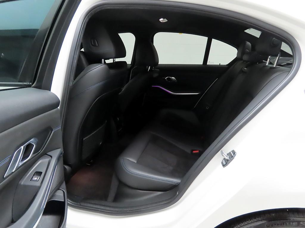 BMW 3시리즈 3시리즈 (G20) 320d M 스포츠 이미지 12