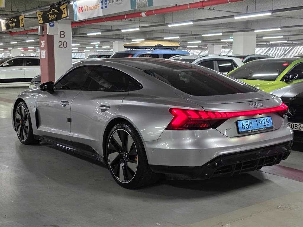 아우디 e-트론 GT GT 콰트로 프리미엄 이미지 4