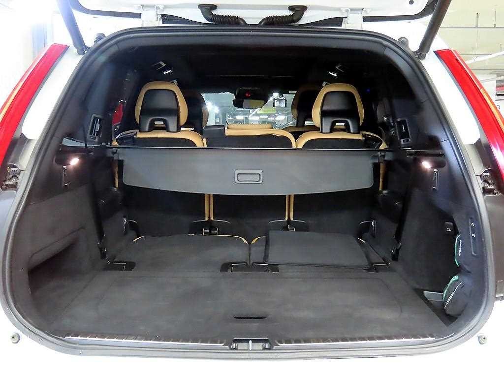 볼보 XC90 XC90 2세대 2.0 T8 AWD 인스크립션 이미지 17