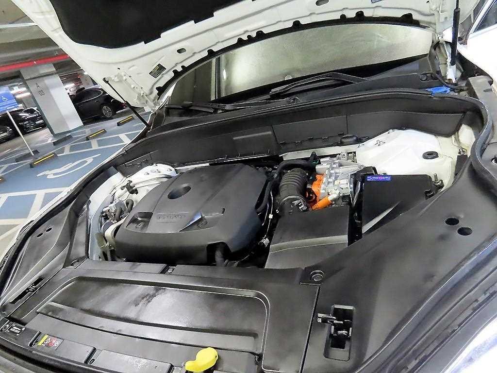 볼보 XC90 XC90 2세대 2.0 T8 AWD 인스크립션 이미지 19