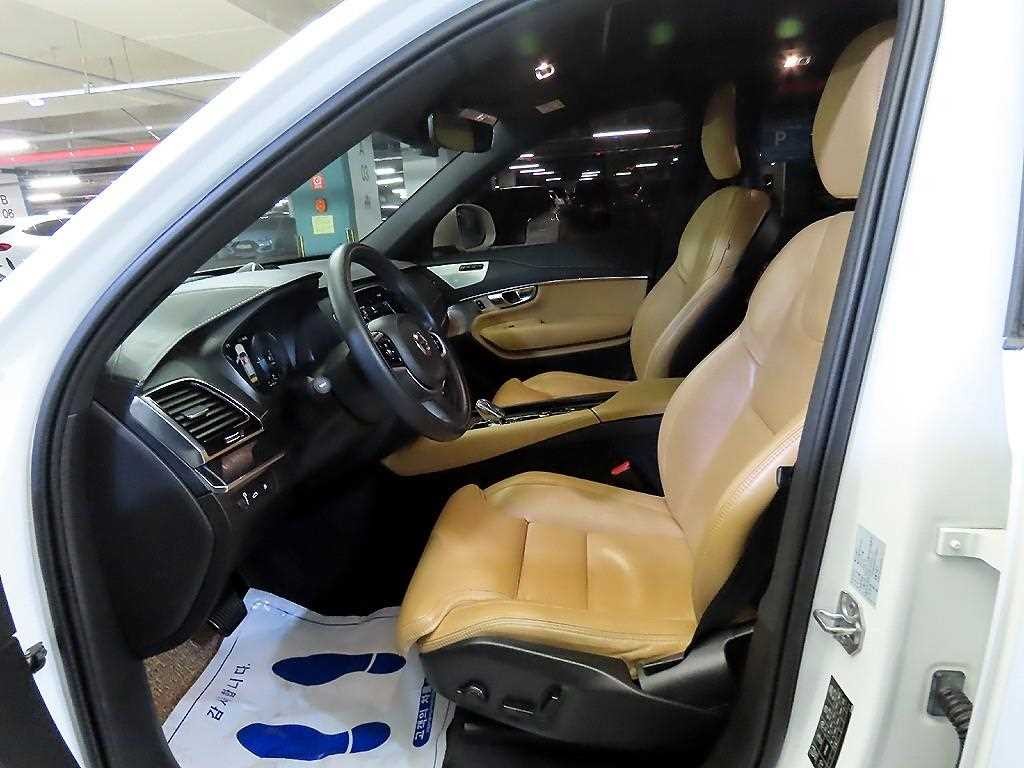 볼보 XC90 XC90 2세대 2.0 T8 AWD 인스크립션 이미지 6