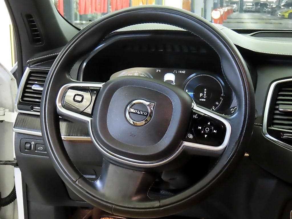 볼보 XC90 XC90 2세대 2.0 T8 AWD 인스크립션 이미지 8