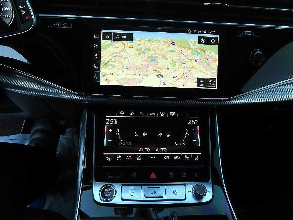 아우디 Q8 45 TDI 콰트로 프리미엄 이미지 12
