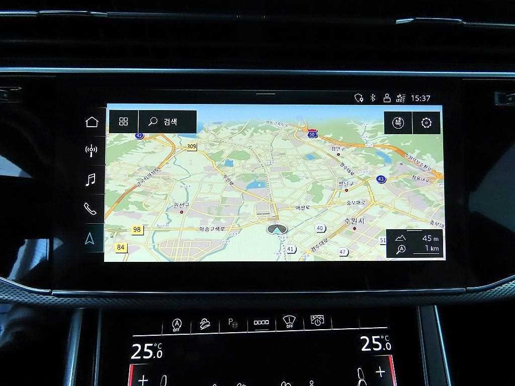 아우디 Q8 45 TDI 콰트로 프리미엄 이미지 13