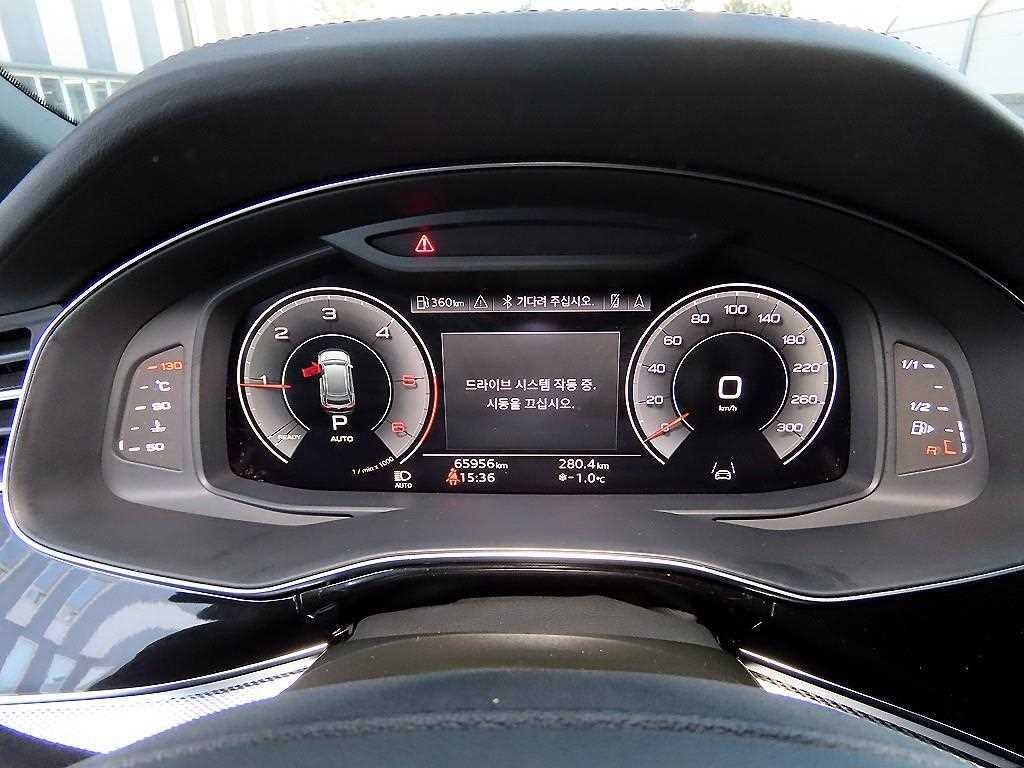 아우디 Q8 45 TDI 콰트로 프리미엄 이미지 9
