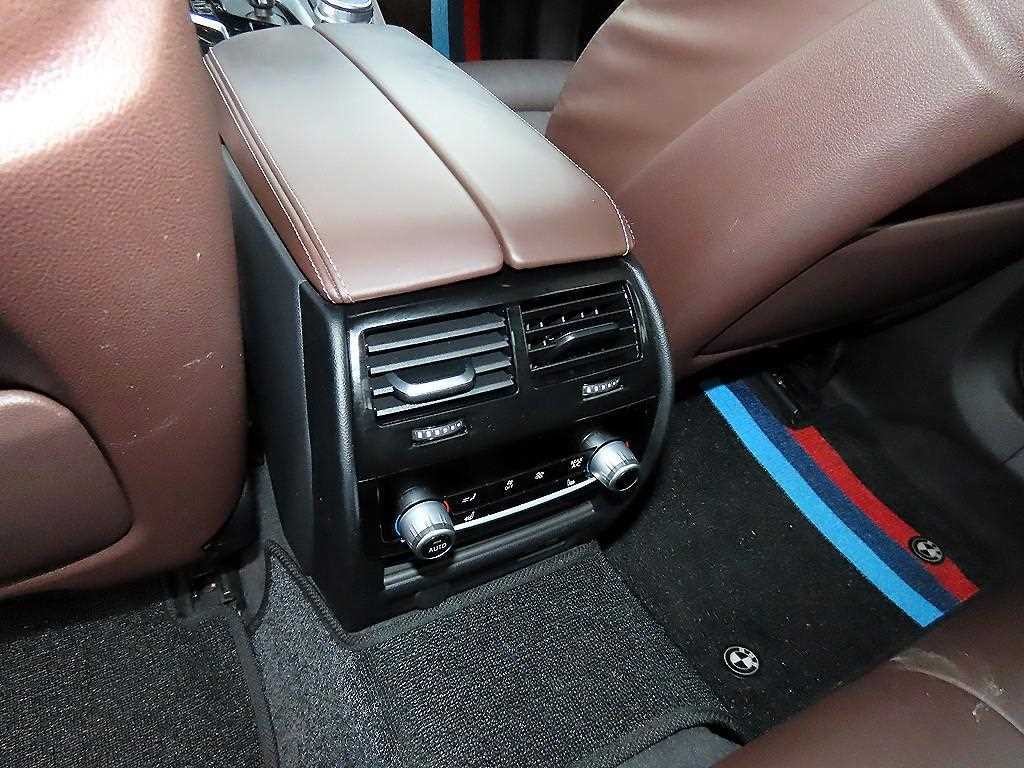BMW 5시리즈 5시리즈 (G30) 523d M 스포츠 이미지 16