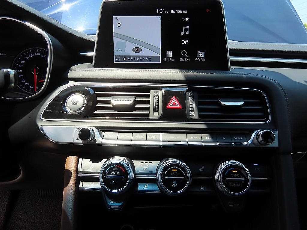 제네시스 G70 2.2D AWD 엘리트 이미지 13