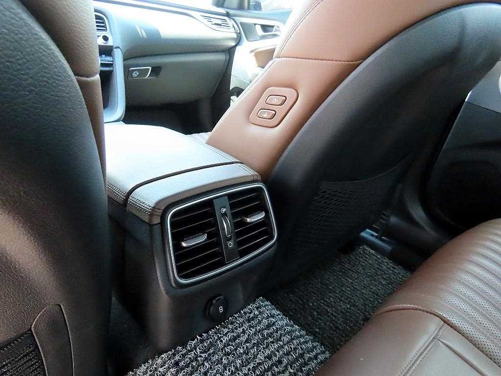 제네시스 G70 2.2D AWD 엘리트 이미지 17