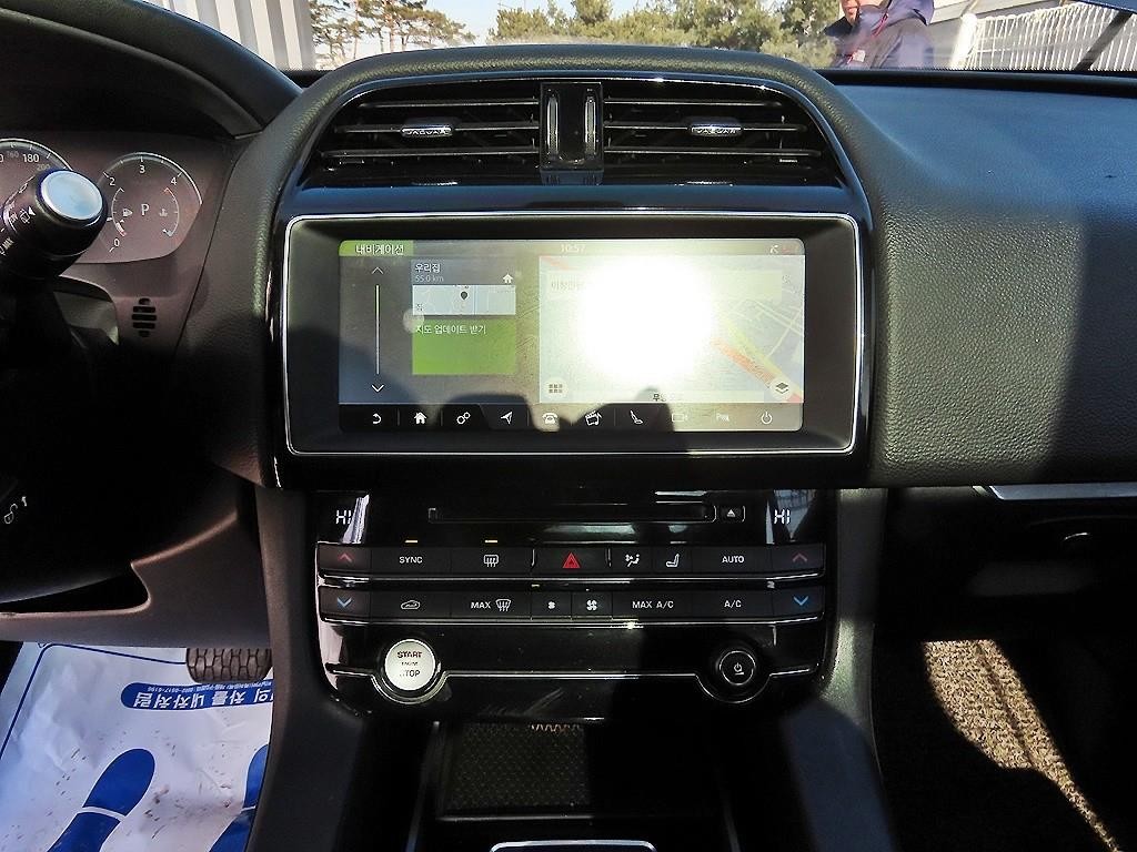 재규어 F-PACE 20d 프레스티지 이미지 12