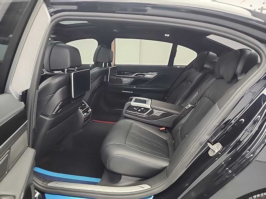 BMW 7시리즈 7시리즈 (G11) 740Li xDrive M SPORT 스포츠 이미지 13