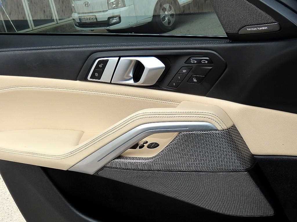 BMW X6 X6 (G06) xDrive 40d M 스포츠 이미지 12
