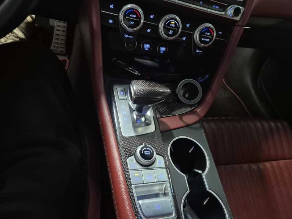제네시스 G70 더 뉴 G70 가솔린 2.0T 2WD 스포츠 패키지 이미지 13