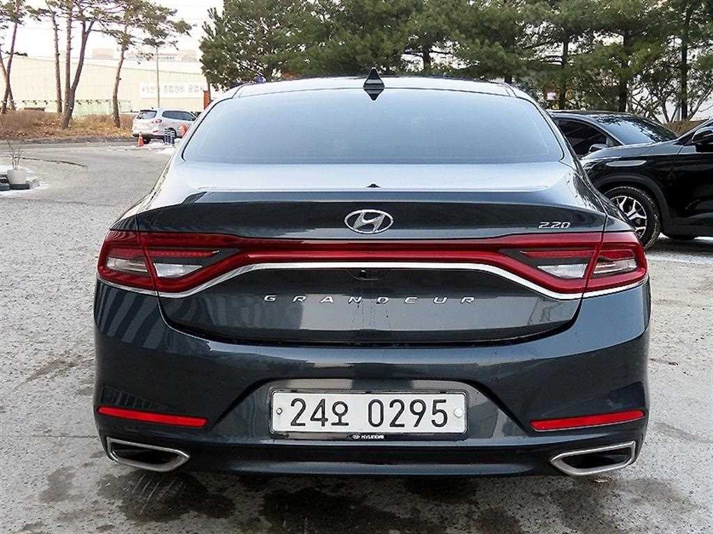 현대 그랜저 그랜저 IG 2.2 VGT 프리미엄 이미지 4