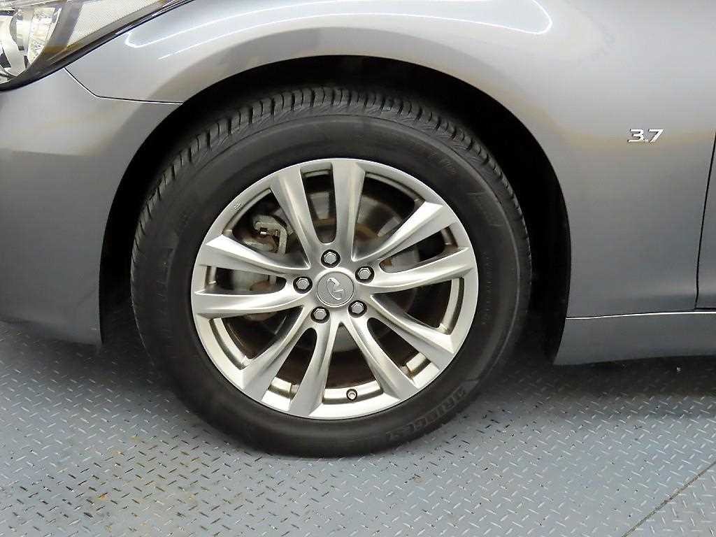 인피니티 Q Q70 3.7AWD 이미지 18