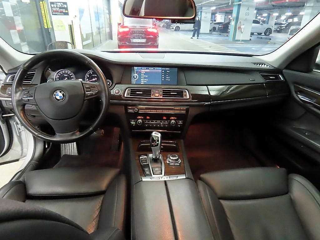 BMW 7시리즈 7시리즈 (F01) 740 Li 이미지 10